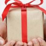 Что подарить дочери на 18 лет на день рождения: выбираем стильные подарки