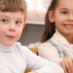 Как оформить класс к 1 сентября: шары, помпоны или гирлянды?