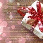 Как сделать бант на подарок